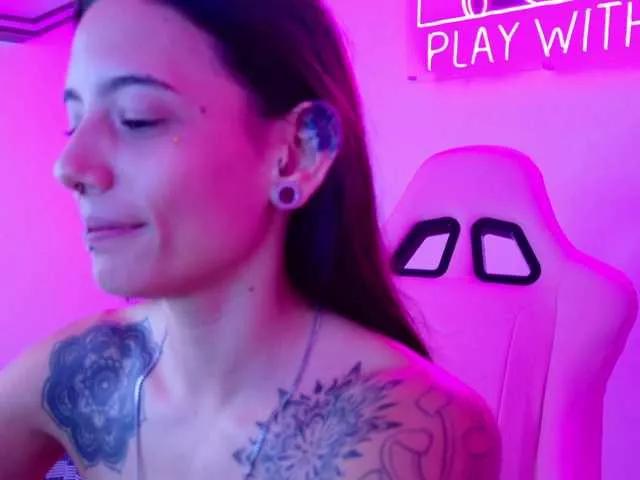 mishelKrave on BongaCams 