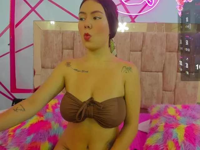 Offline Miss-Crhiss on BongaCams