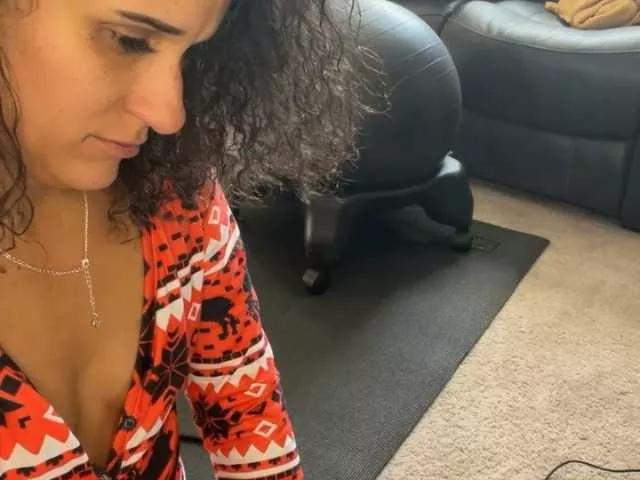 MissNikitty2u on BongaCams 