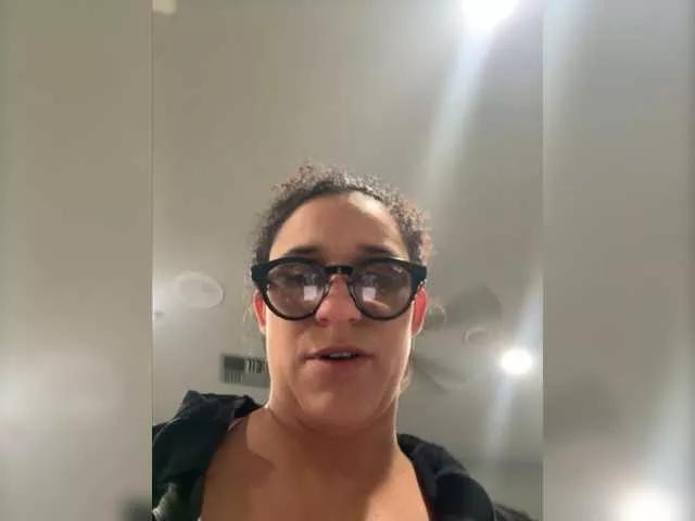 MissNikitty2u on BongaCams 