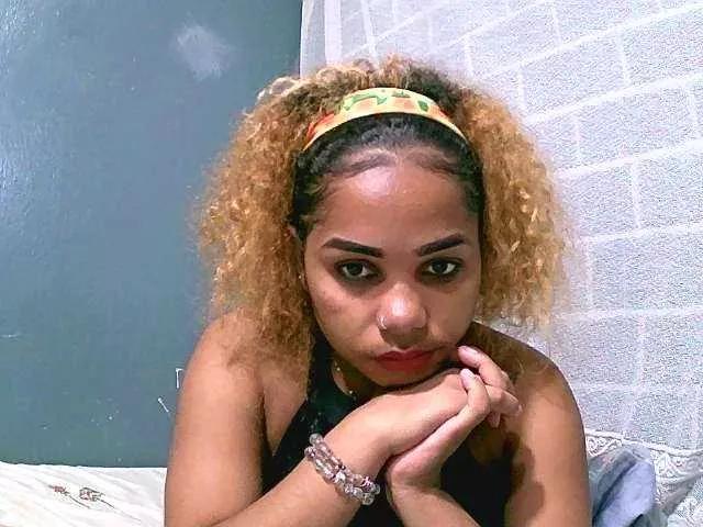 Offline Monica1612 on BongaCams