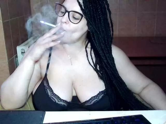 MoniqQuuen on BongaCams 