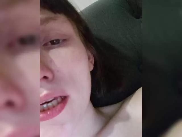 Offline Moonlitmiragea on BongaCams