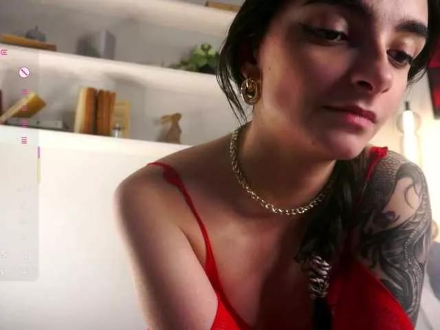 Offline Morena-Dolcce on BongaCams