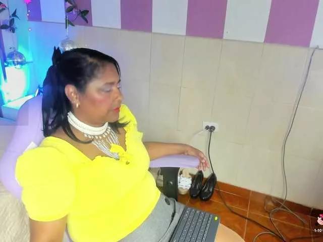 mya-blaze on BongaCams