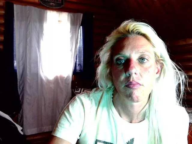 Offline mylfGlama on BongaCams