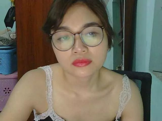 Offline nana7777 on BongaCams