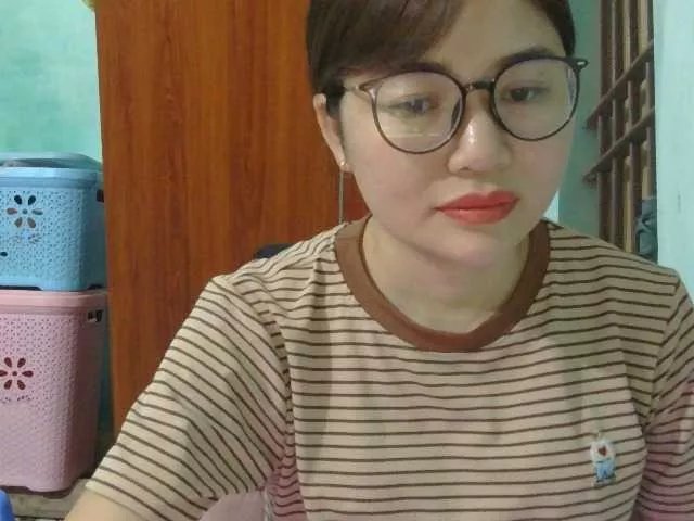 Offline nana7777 on BongaCams