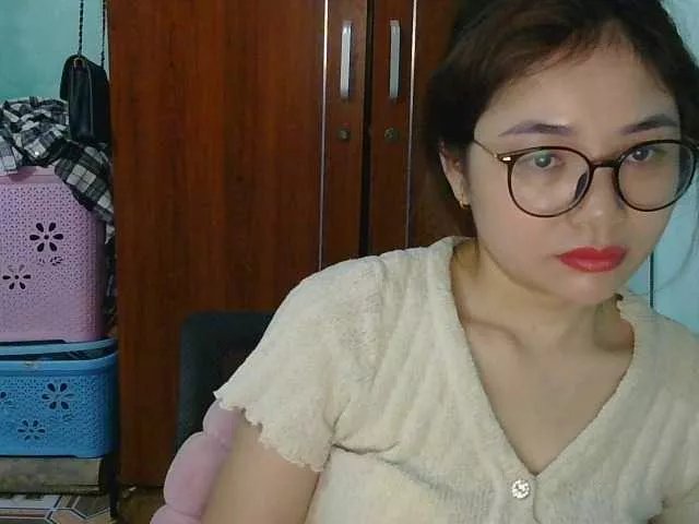 Offline nana7777 on BongaCams