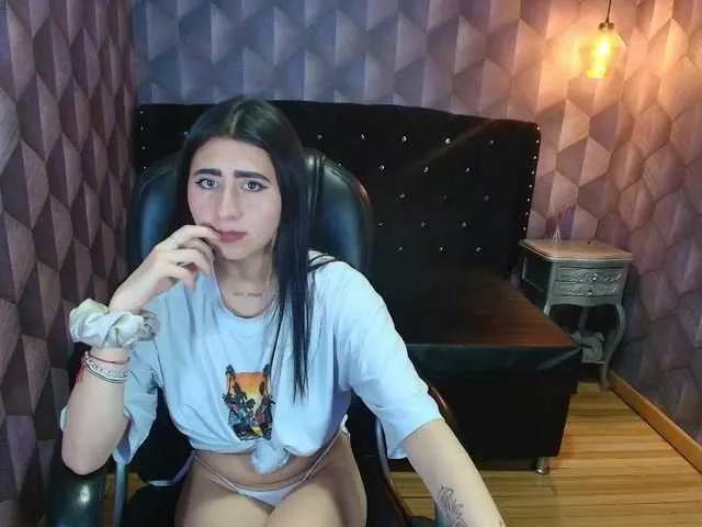 nanisshawna on BongaCams 