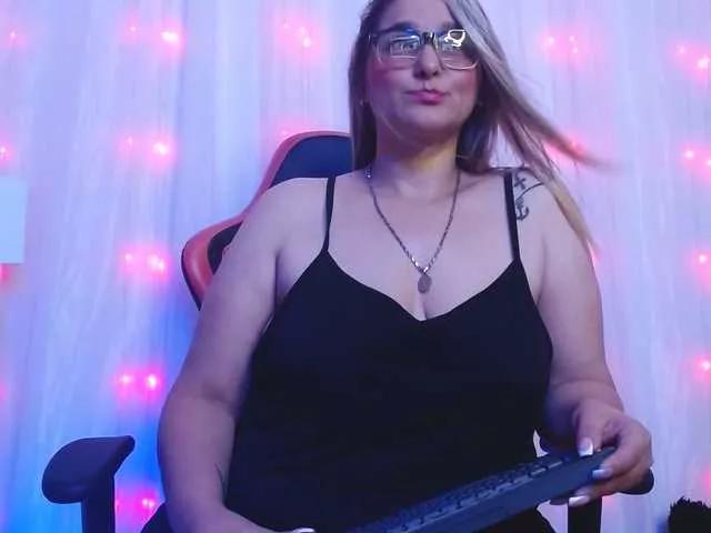 Natalliecolliz on BongaCams 