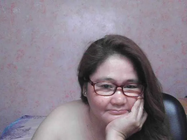Offline NICEtitspinay on BongaCams