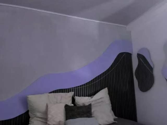 Offline Nicolle-mariee on BongaCams