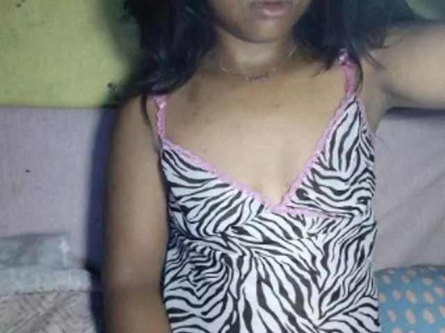 Noumia from BongaCams