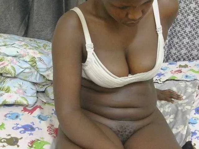 Explore Paris-Ess, she wants to masturbate for you Paris-Ess from BongaCams