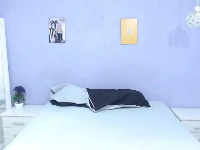 Discover Penelope-gucci, she wants to masturbate for you penelope-gucci from BongaCams