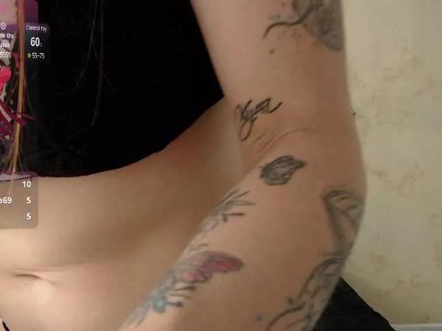 Freechat PerlaStonee on BongaCams