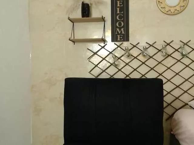 Freechat PerlaStonee on BongaCams