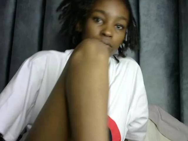 Petite20 on BongaCams 