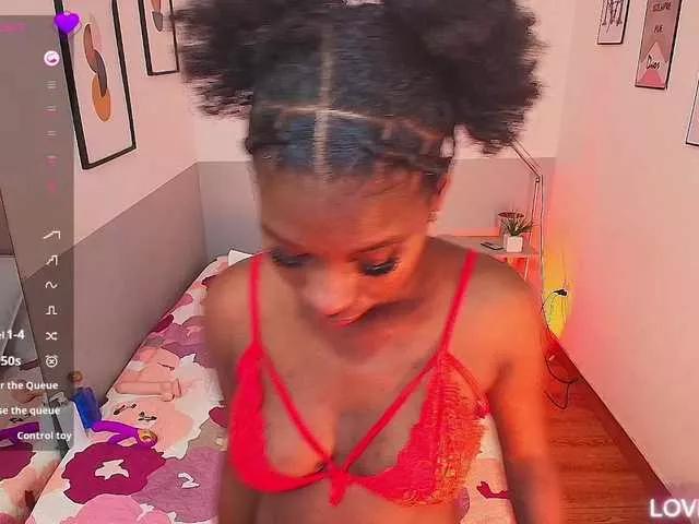 petitelittleebony on BongaCams 