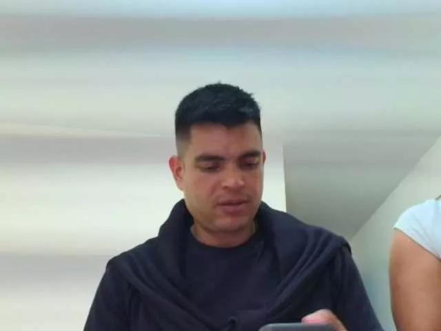 Offline plaisirsecrett on BongaCams