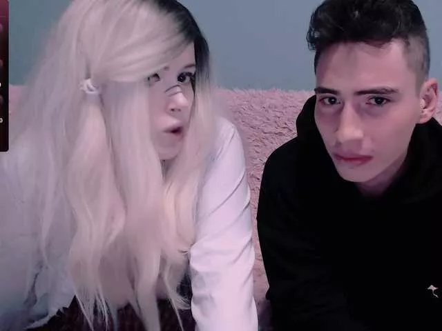 Offline PollyandMatt on BongaCams