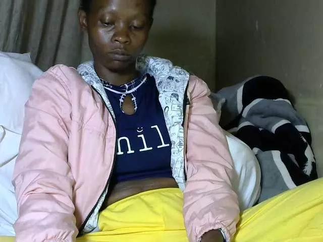 PrettyAlianah on BongaCams