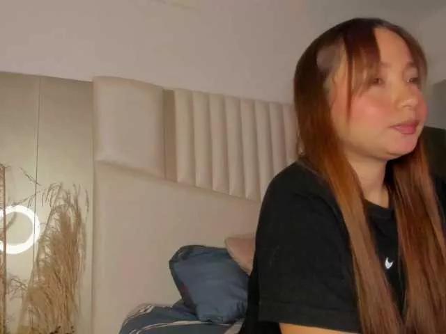 Offline queen-angelique on BongaCams