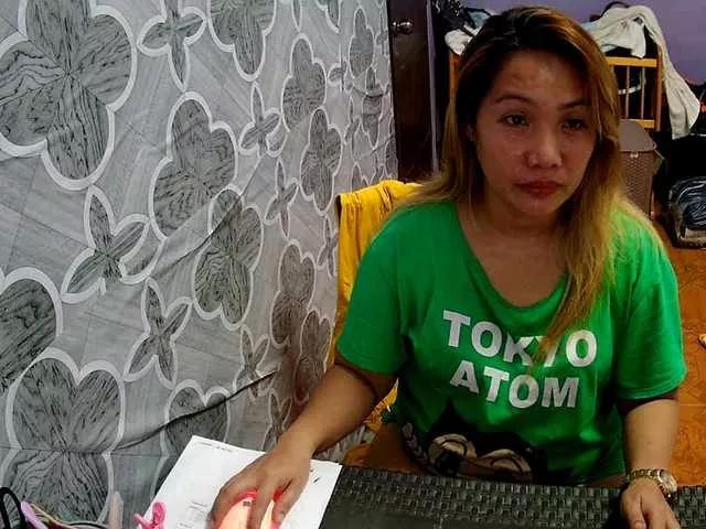 Offline quelly on BongaCams