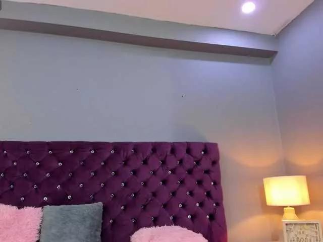 Discover RedAngel1-, she wants to masturbate for you RedAngel1- from BongaCams