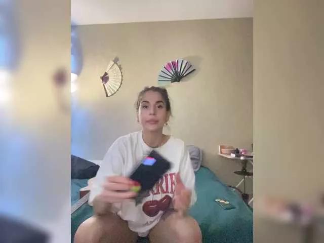 Redfoxygirl on BongaCams 