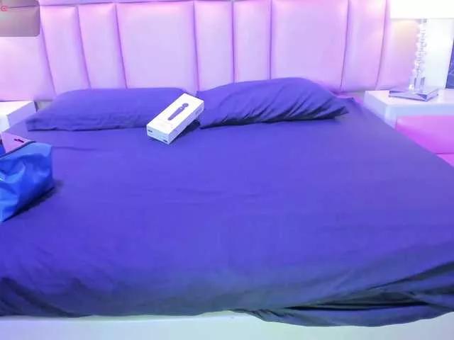 ReinaMiah on BongaCams