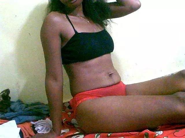 Reine2delice on BongaCams 