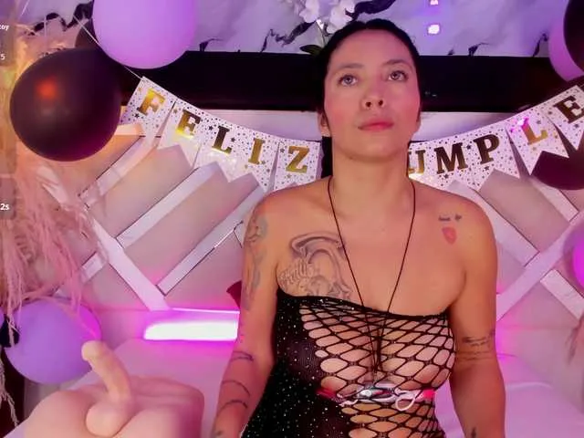 Offline renata-blue on BongaCams