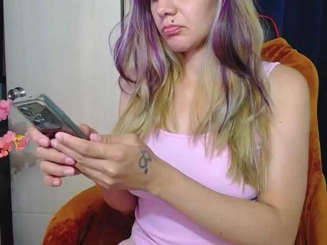 Freechat Rosmar7- on BongaCams