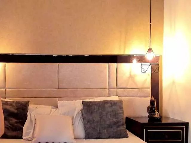 Freechat RousseWalker on BongaCams