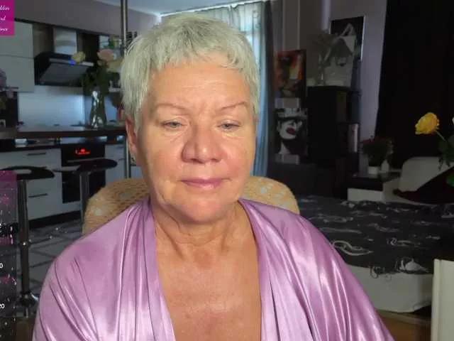 Freechat roxana-brooks on BongaCams