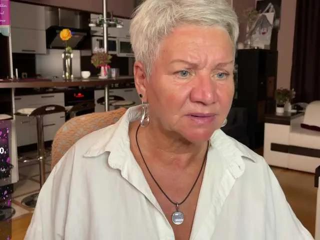 Freechat roxana-brooks on BongaCams