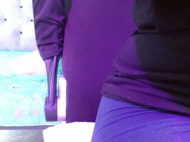 Masturbate to dirty camslut ROXIEE ROXIEE from BongaCams