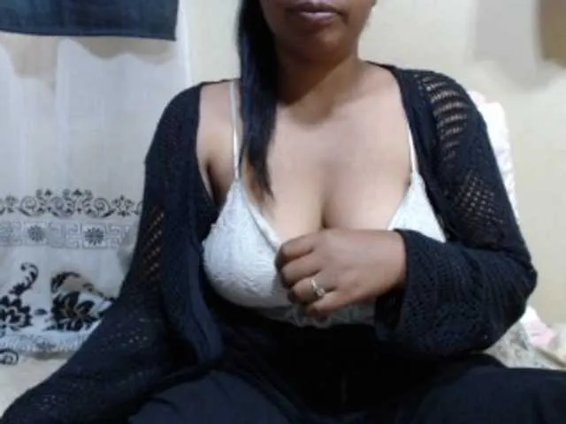Offline Sahobelle on BongaCams