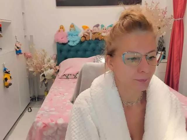 SalomeJade on BongaCams 