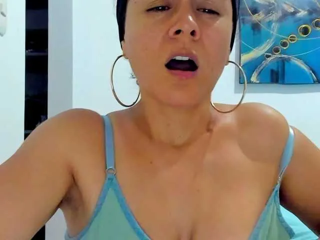 Samhotie on BongaCams