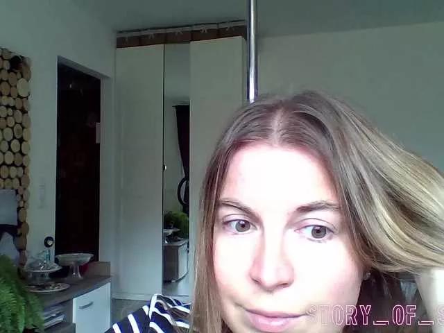 Offline Sarahrose on BongaCams