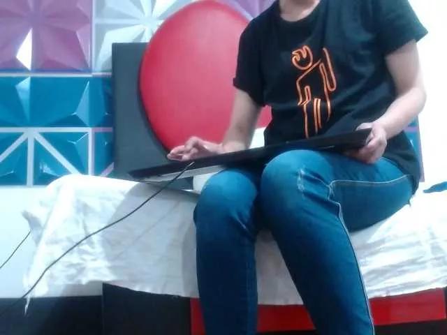 saray2 on BongaCams 