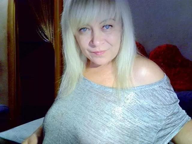 Savan35na on BongaCams