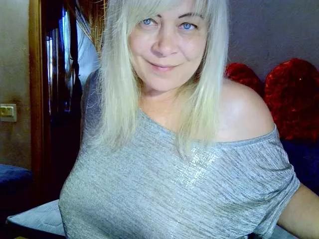 Savan35na on BongaCams