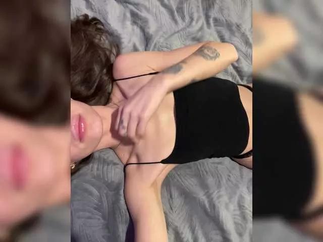 SeLeNaa on BongaCams 