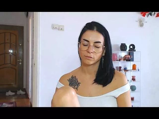 Offline Sexmilfxx on BongaCams