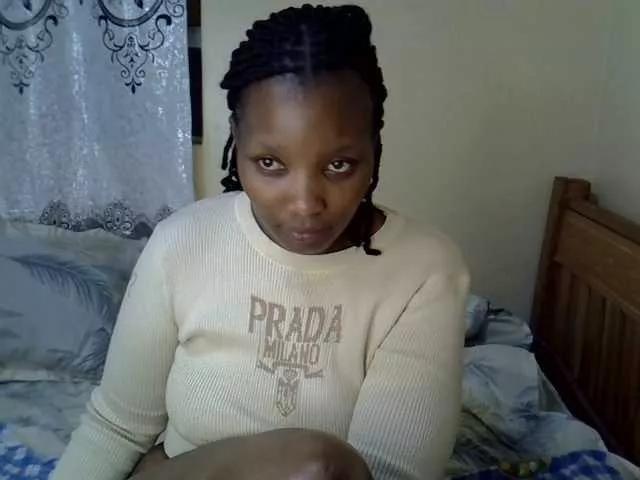 Sexxyqueenss on BongaCams 