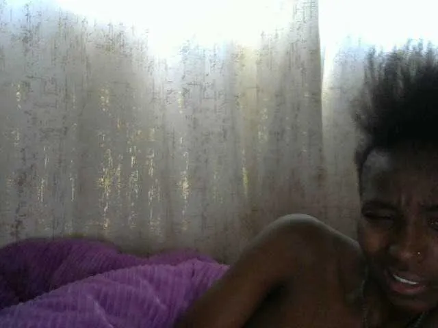 Sexythiny on BongaCams